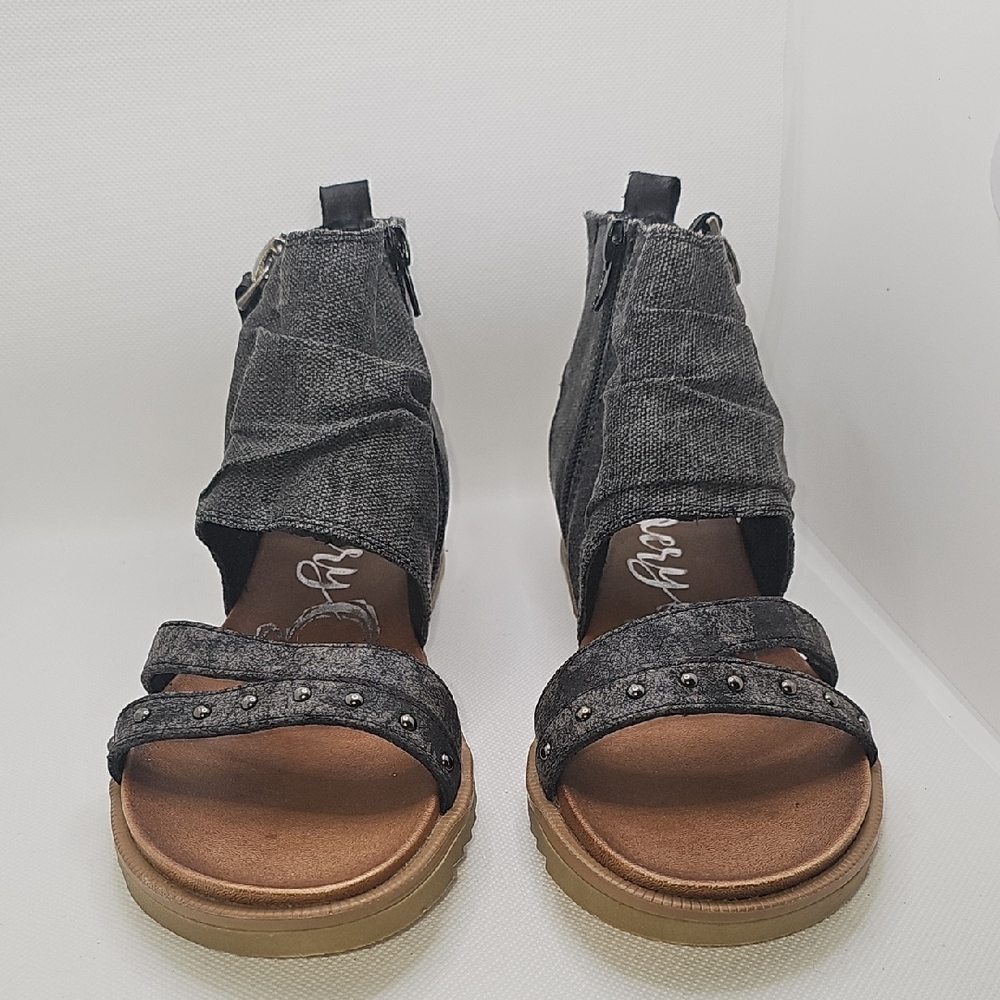 Gypsy Jazz Women's Black Sandals -NWT